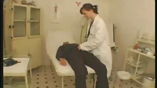Un visiteur du sex-shop Ryan Riesling suce une grosse bite noire sortant du trou de la gloire femme mature sexy gratuit