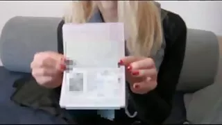 Incroyable chienne femme mature amatrice aux cheveux blonds appelée Elaina gagne une chance d'être martelée