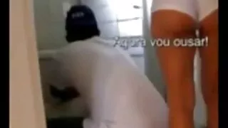 Incroyable nympho japonaise svelte et pâle baiser des femmes matures Miku Masaki suce deux bites
