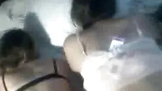 Un mec chauve donne une xnxx femme mure belle pipe réalisée par une salope potelée aux cheveux roux