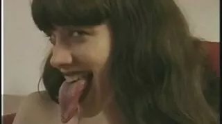 Toute salope brune mince belle femme mure nue en sueur souffle fort BBC et se fait enculer