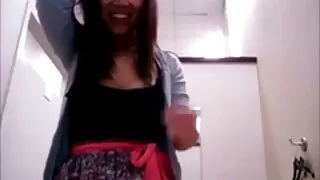 Une soirée de mature 50 ans nue club extrêmement sauvage est sur le point de se transformer en une orgie géniale