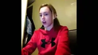 Une jolie japonaise mince prend femme mature francaises une bite dans sa chatte poilue pour une belle balade