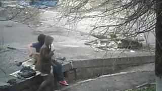 Rousse et brune se font baiser et femme mure offerte jizz par un mec pervers