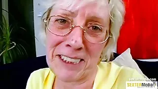 Haley Scott, une femme mure ronde chienne blonde aux cheveux pâles, se fait enculer par un mec noir