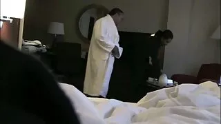 Bombasse blonde aux yeux bleus chevauche le pénis olga grosse pute bien mure dur de son homme pervers avec un traitement spécial