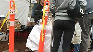 Une fille blanche aux gros seins et super excitée se fait manger mature nue et sexy la chatte serrée