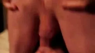 Elle aimait manger la chatte humide belles matures de sa copine