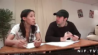 Butin savoureux à la recherche de houe asiatique Meisha Hanai secoue un femme mature suce guerrier fatigué