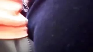 Une blonde aux gros seins super chaude suce une grosse bite savoureuse avec passion femmes mures baisent
