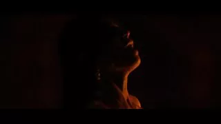La belle-fille en chaleur femme mature vieille Lily Adams devient intime avec son beau-père lubrique