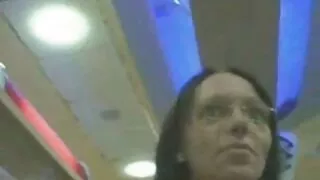 Babe maigre coquine et sexefemmemure salope aime s'enregistrer tout en suçant une bite