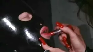 Angelica Heart et Hot Gal sont prêtes pour la session FFM femme mature moche pour montrer leurs talents de suceuse de bite