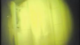 Ashley Blue, petite fille brune pâle, aimerait se faire baiser en levrette et mish femme mature se gode